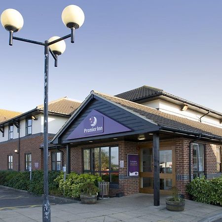 Premier Inn Клактон-он-Си Экстерьер фото