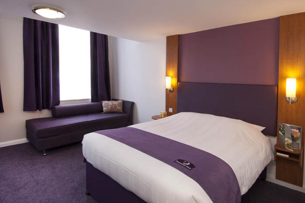 Premier Inn Клактон-он-Си Номер фото