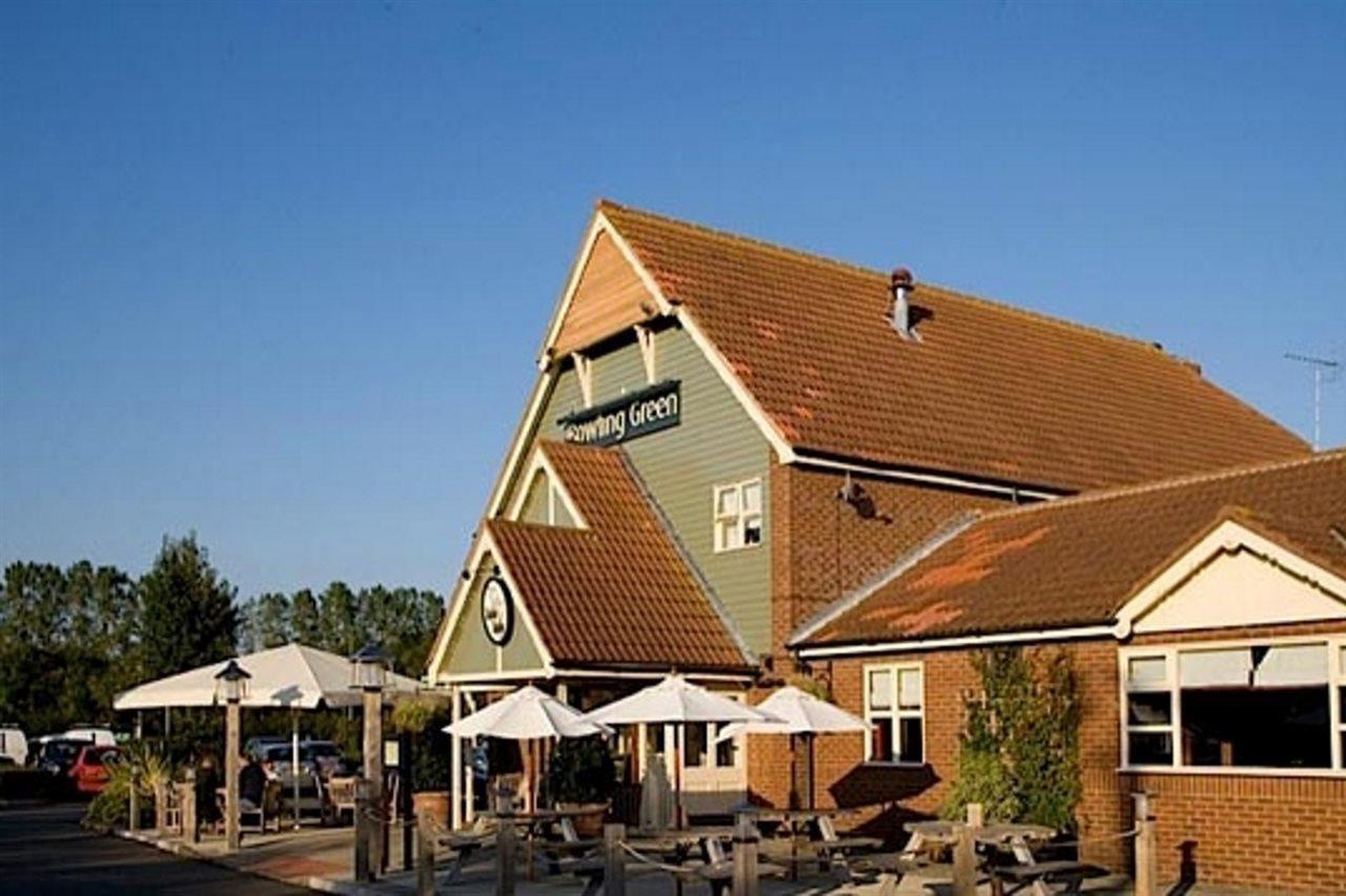 Premier Inn Клактон-он-Си Экстерьер фото